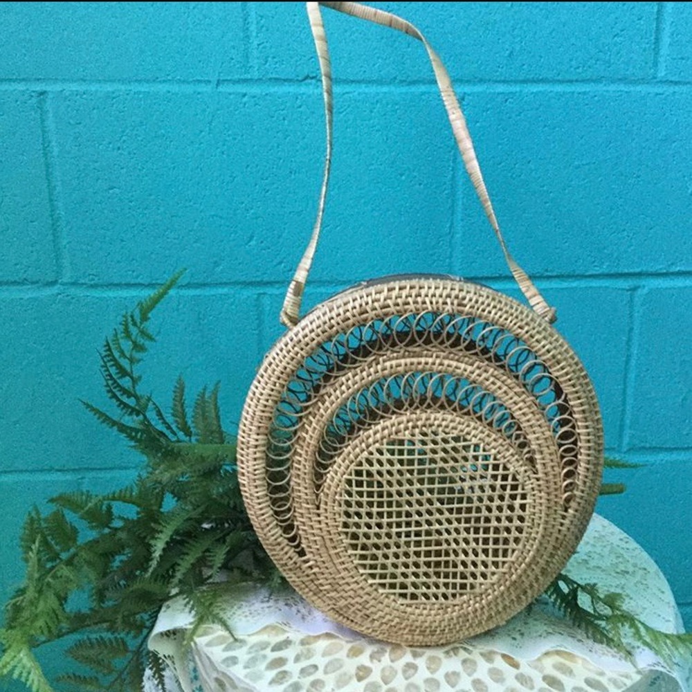 Vintage wicker purse